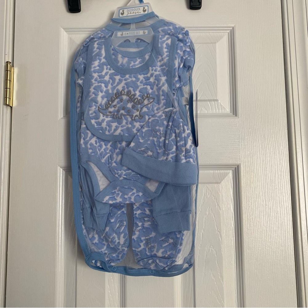 Duck Duck Goose Baby Boy Blue White Dinosaur 6 Piece Set Size 0-3 Month
